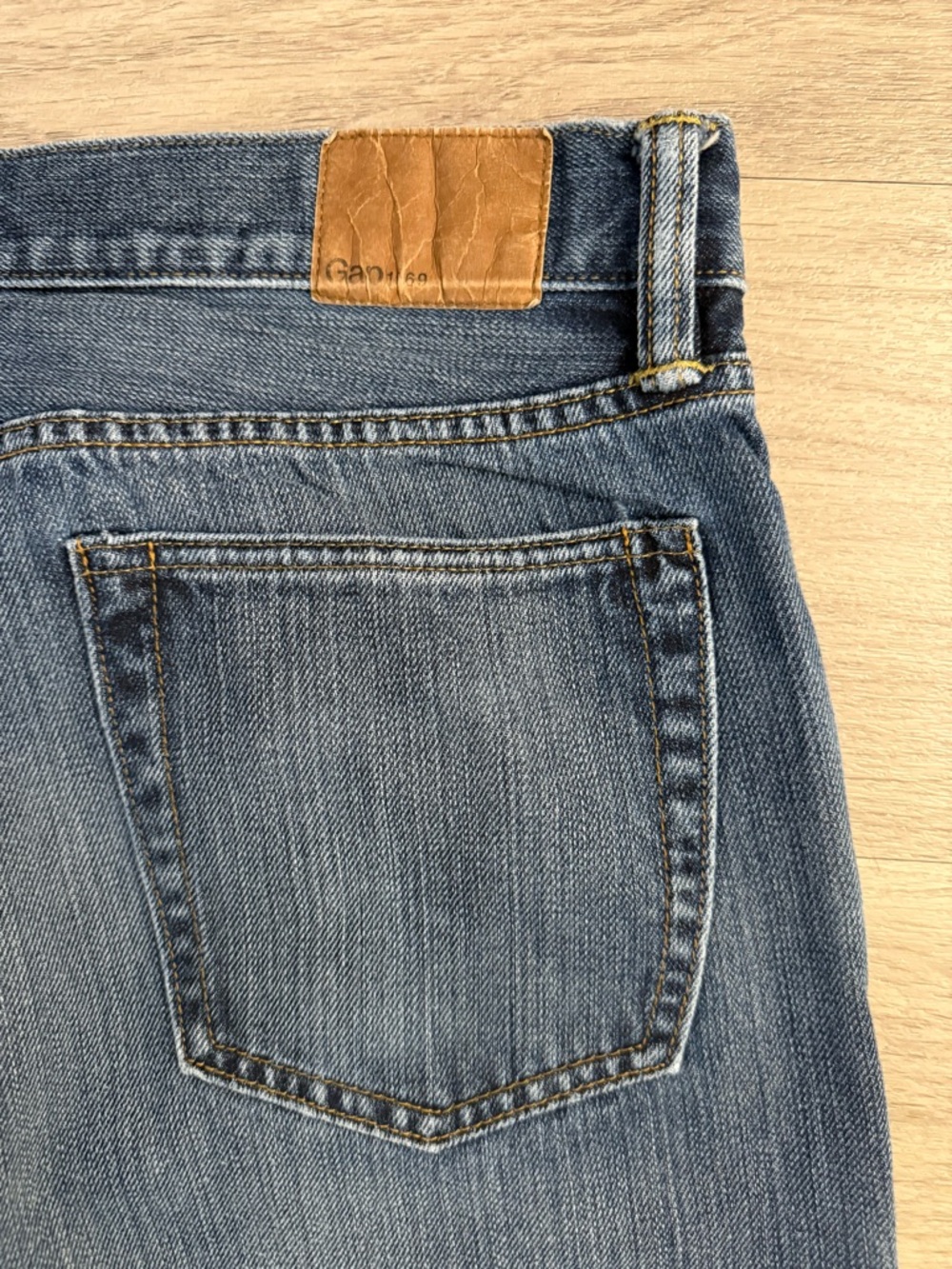 GAP Men's Straight Jeans in Medium Blue, 33x30 - Picture 4 of 7